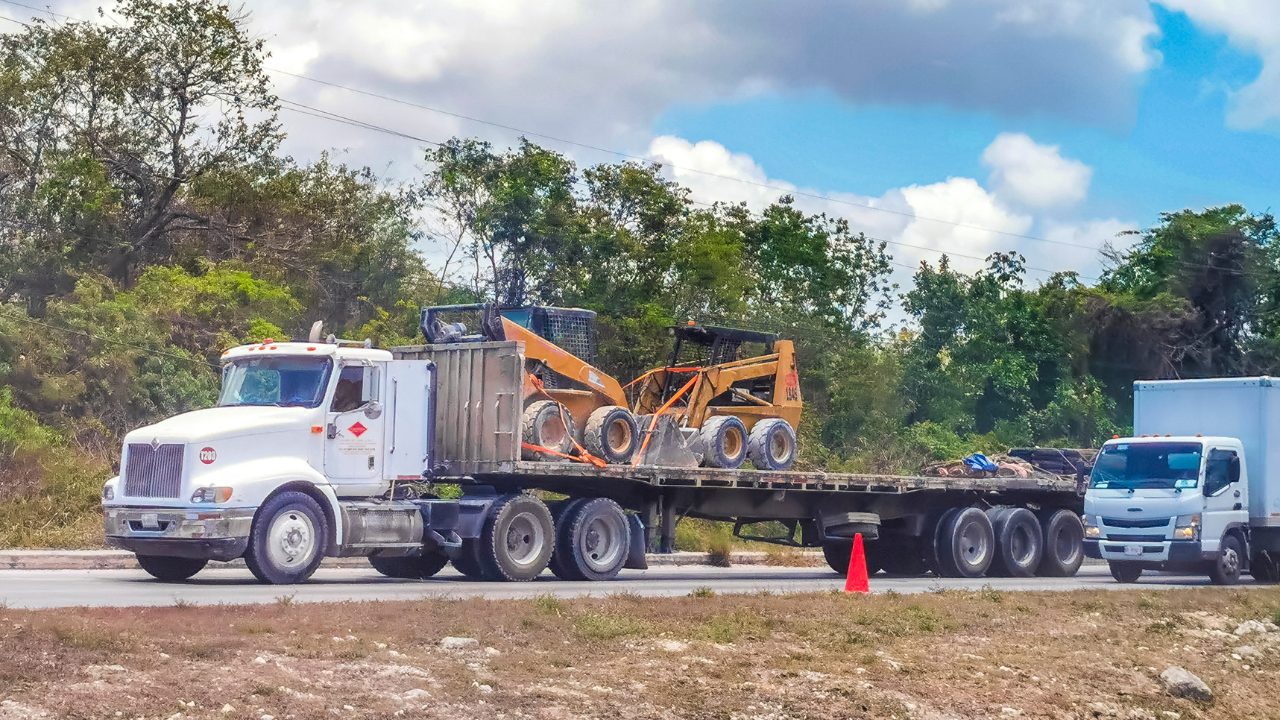how to secure a construction site​