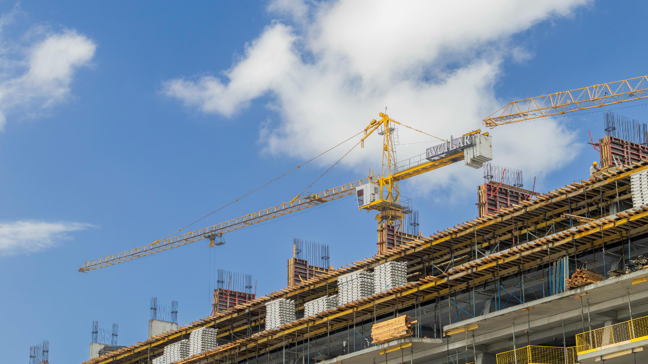 how to secure a construction site​