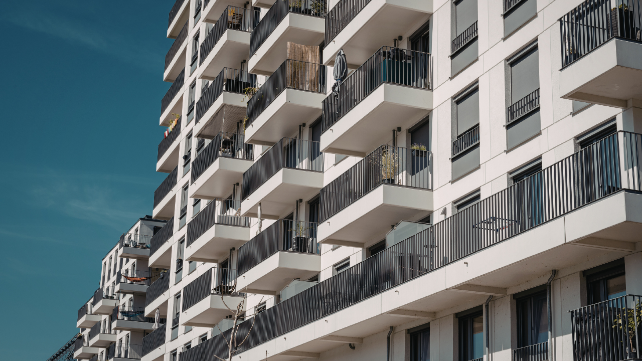 how to deal with construction site vandalism​